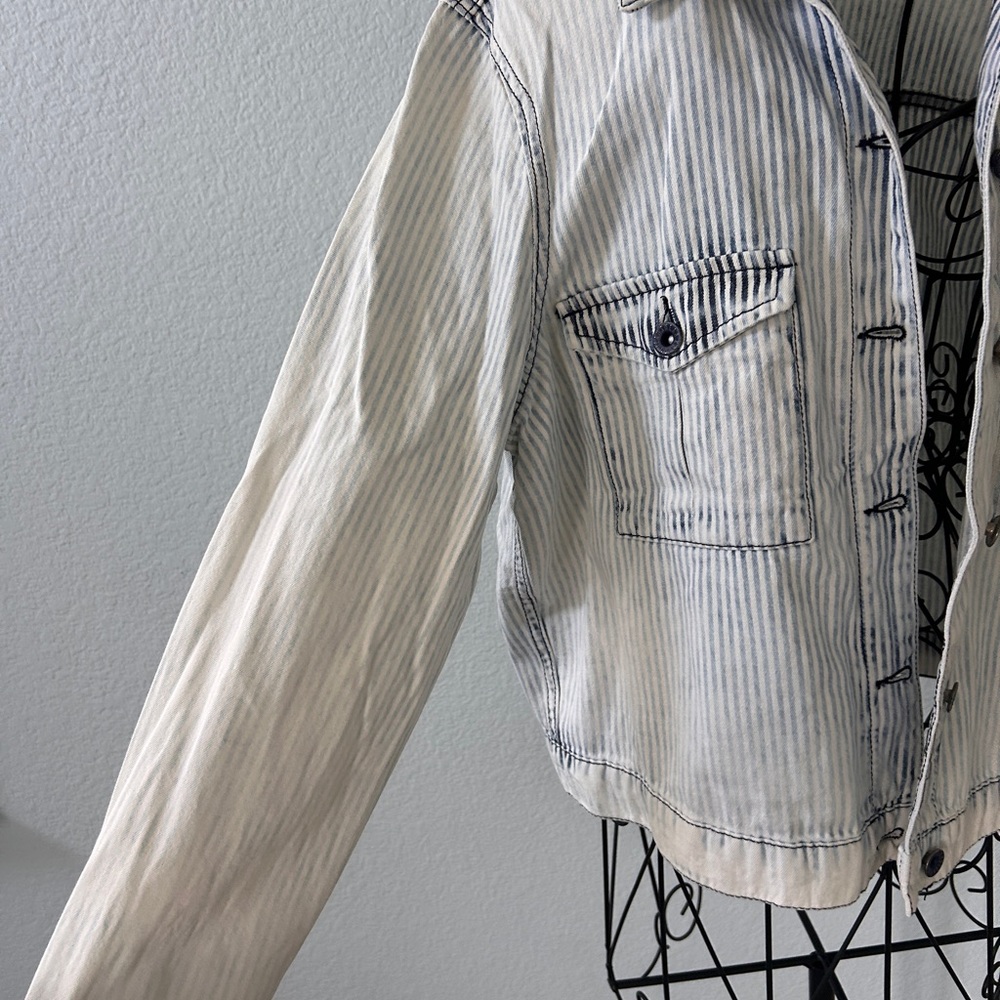 Striped Women's Jacket - Picture 2 of 3